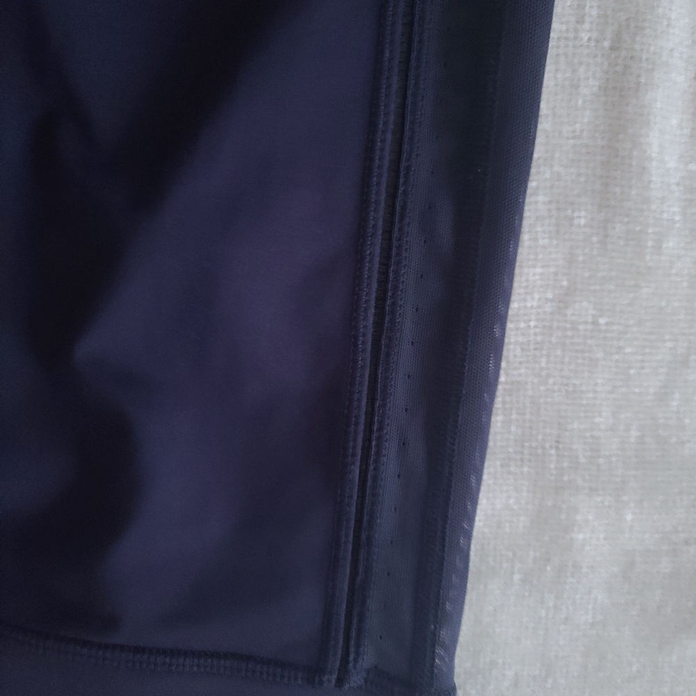 Lululemon Rare Navy Blue High Waisted Wunder Under Luxtreme with Mesh Size: 8, - Picture 2 of 4